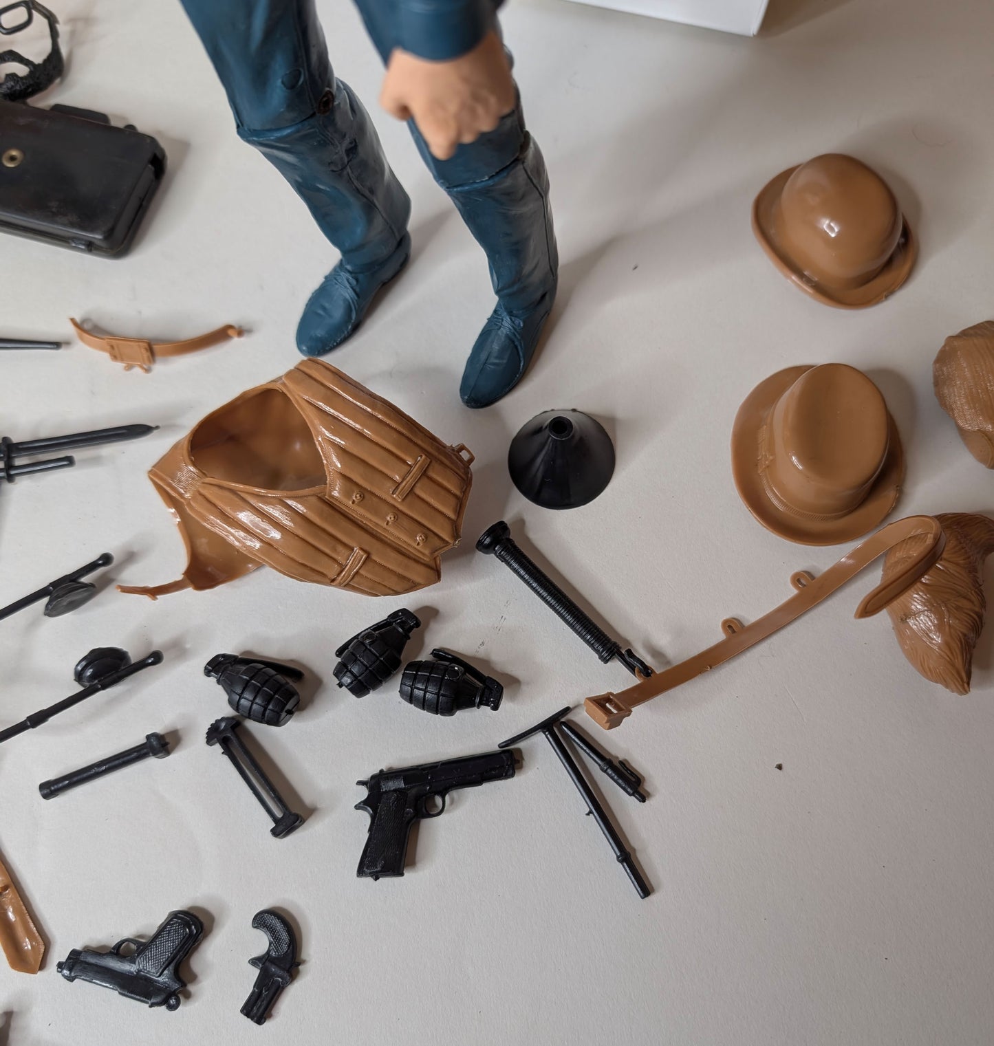 Mike Hazard - Boxed - Canadian Double Agent - 3